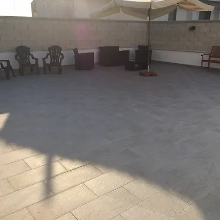 Azalea فندق مبيت وإفطار *